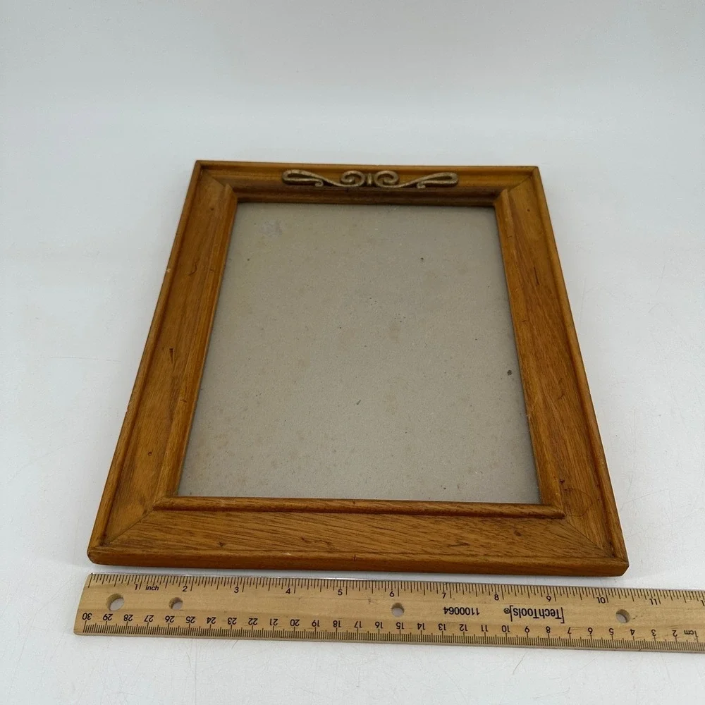 Vintage Oak Finish Wood Picture Frame Gold Scroll Accent Tabletop 8x10 Display